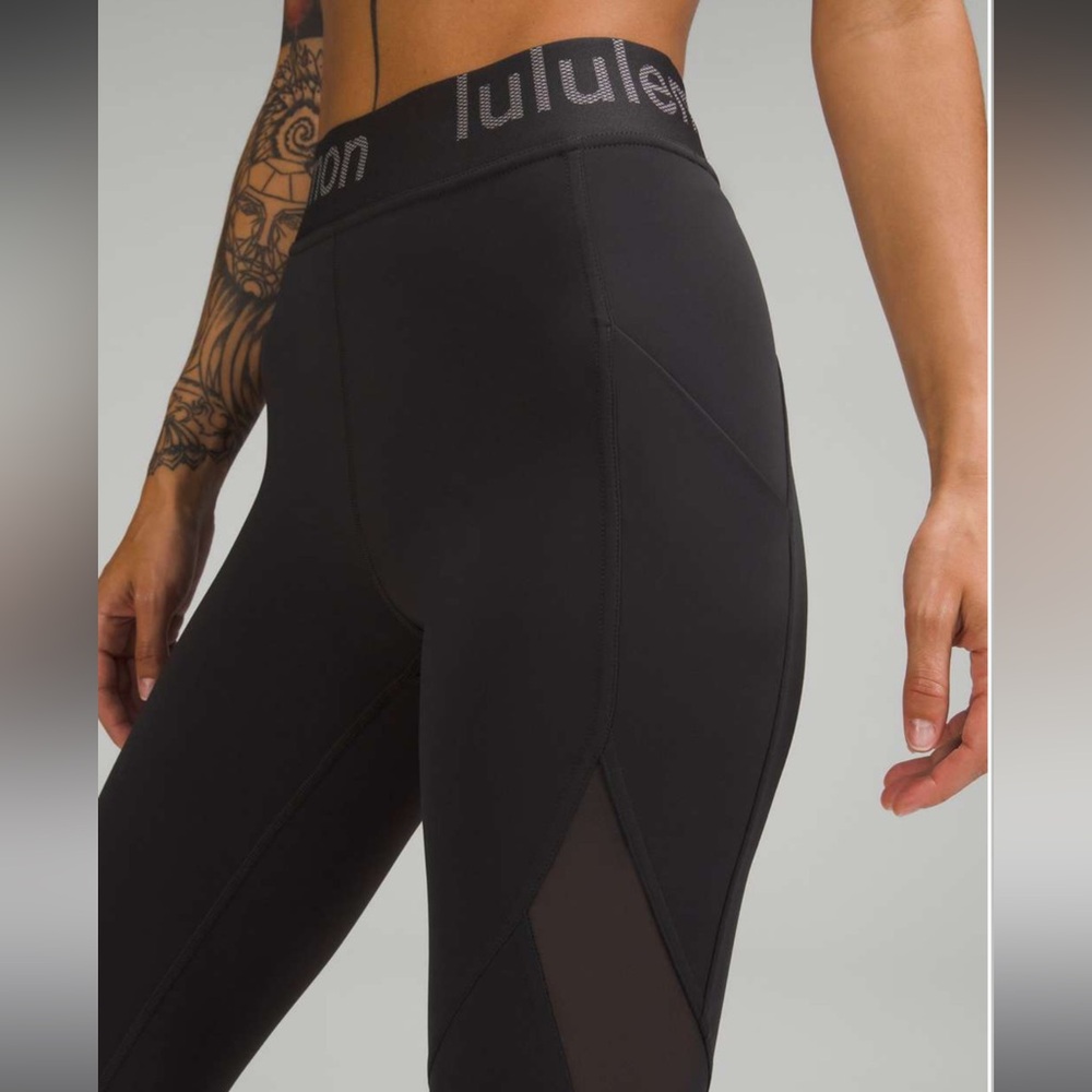 Lululemon Logo Waistband High-Rise Training Crop Leggings 21in